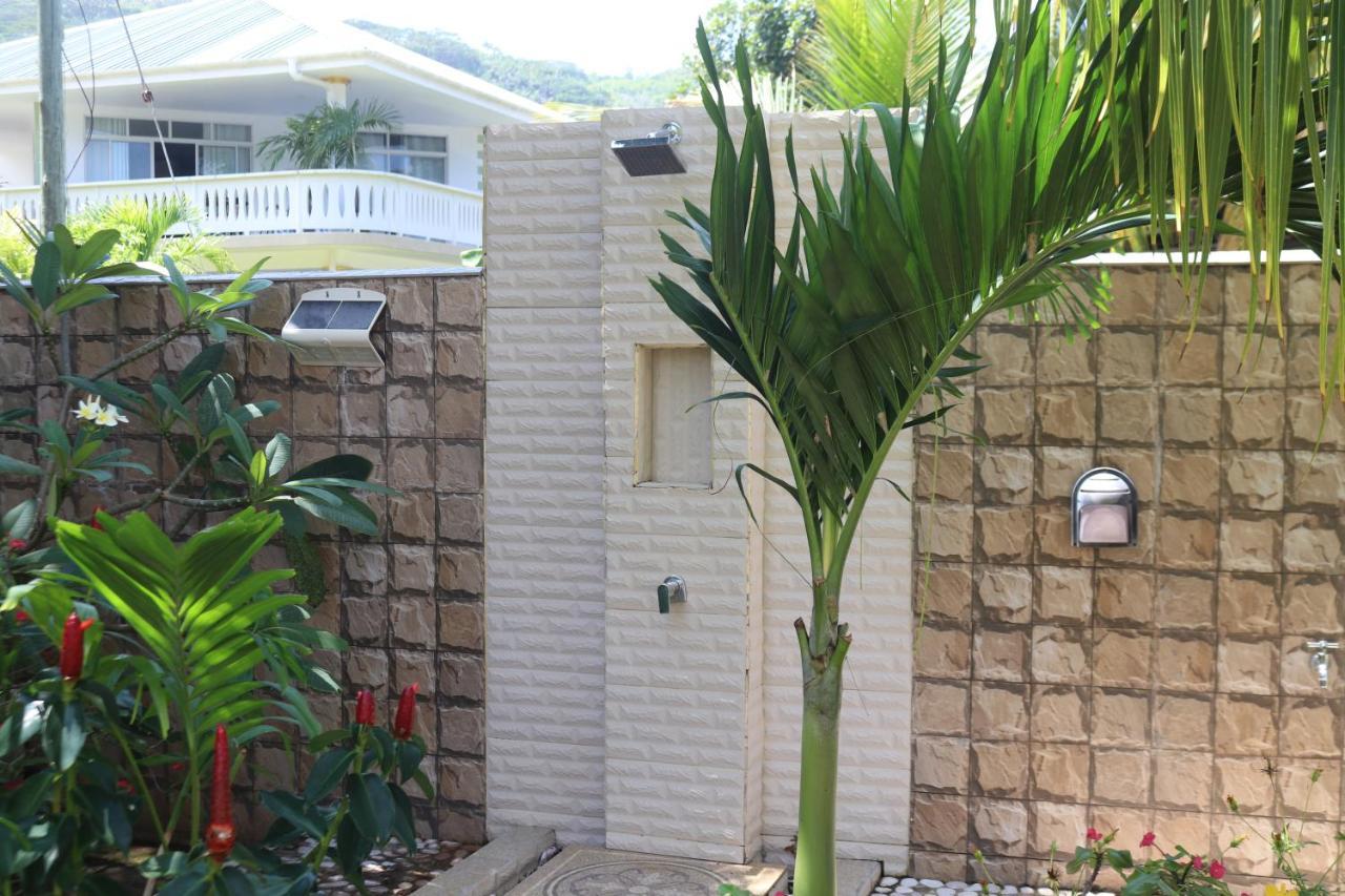 Chez Augustine Pensión Baie Lazare  Exterior foto